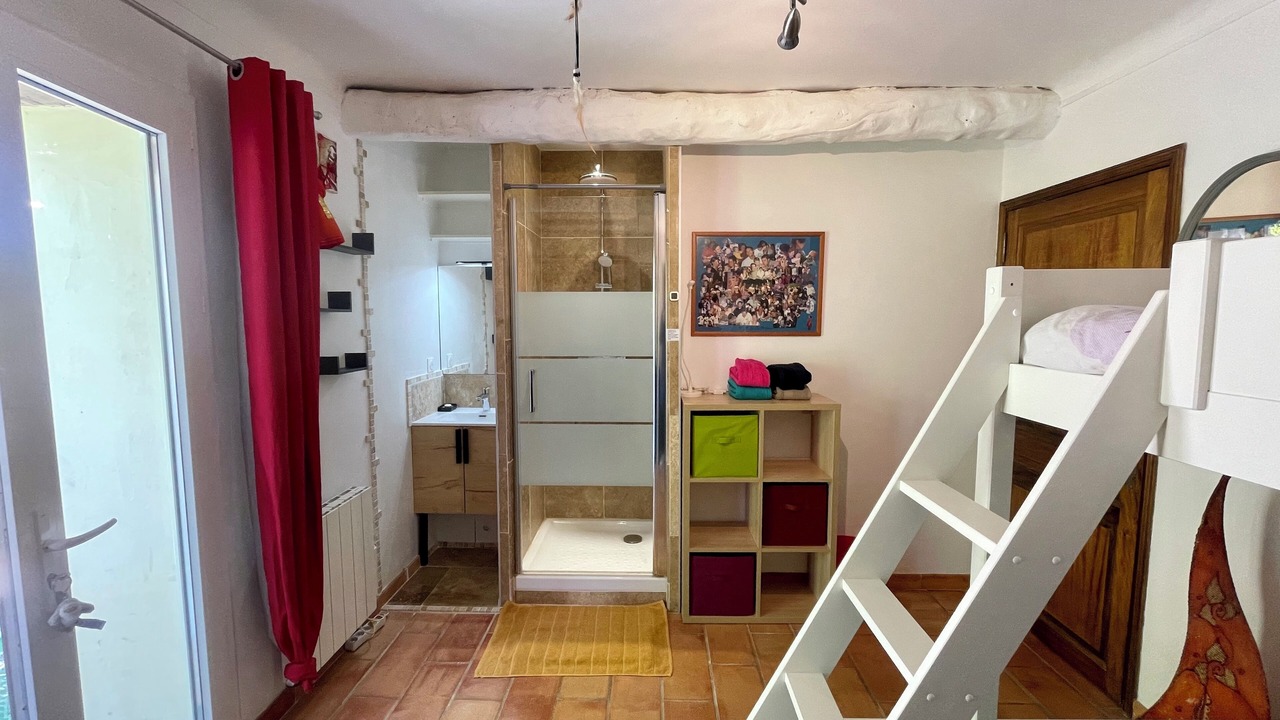 Photo of Bedroom in Lambesc