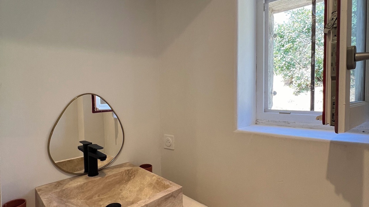 Photo of Bathroom in Colonzelle