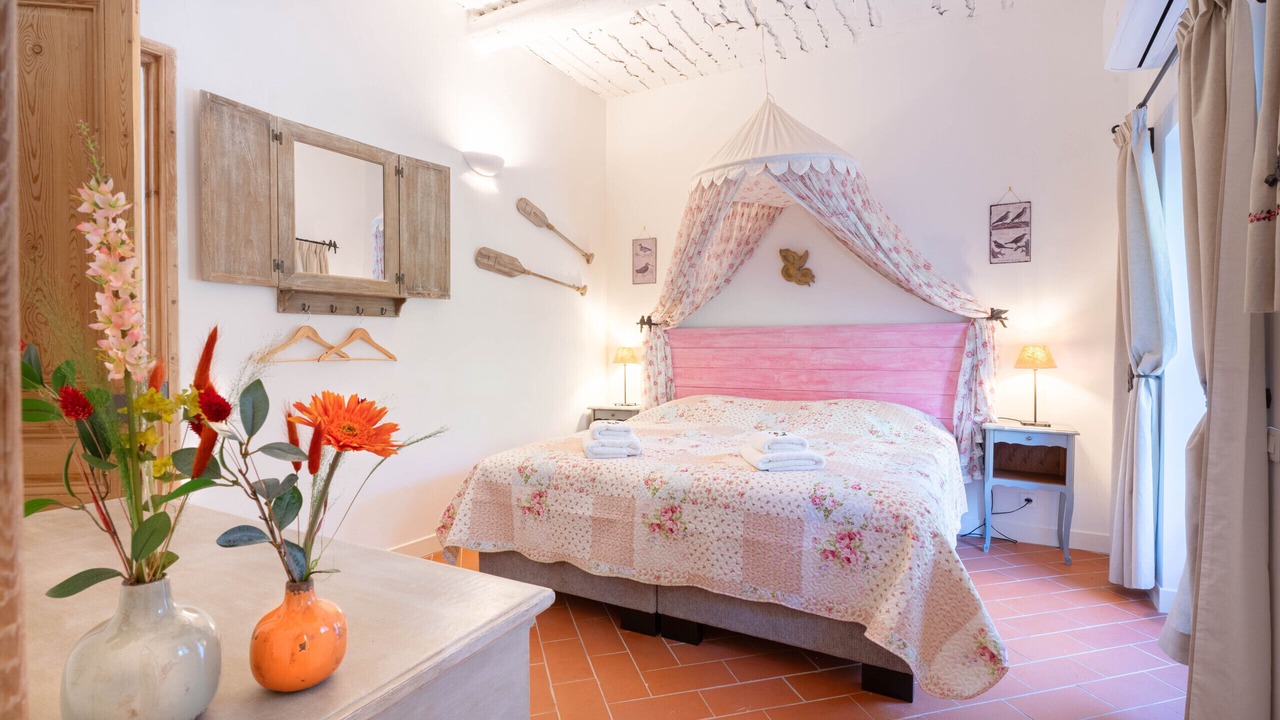 Photo of Bedroom in Roussillon