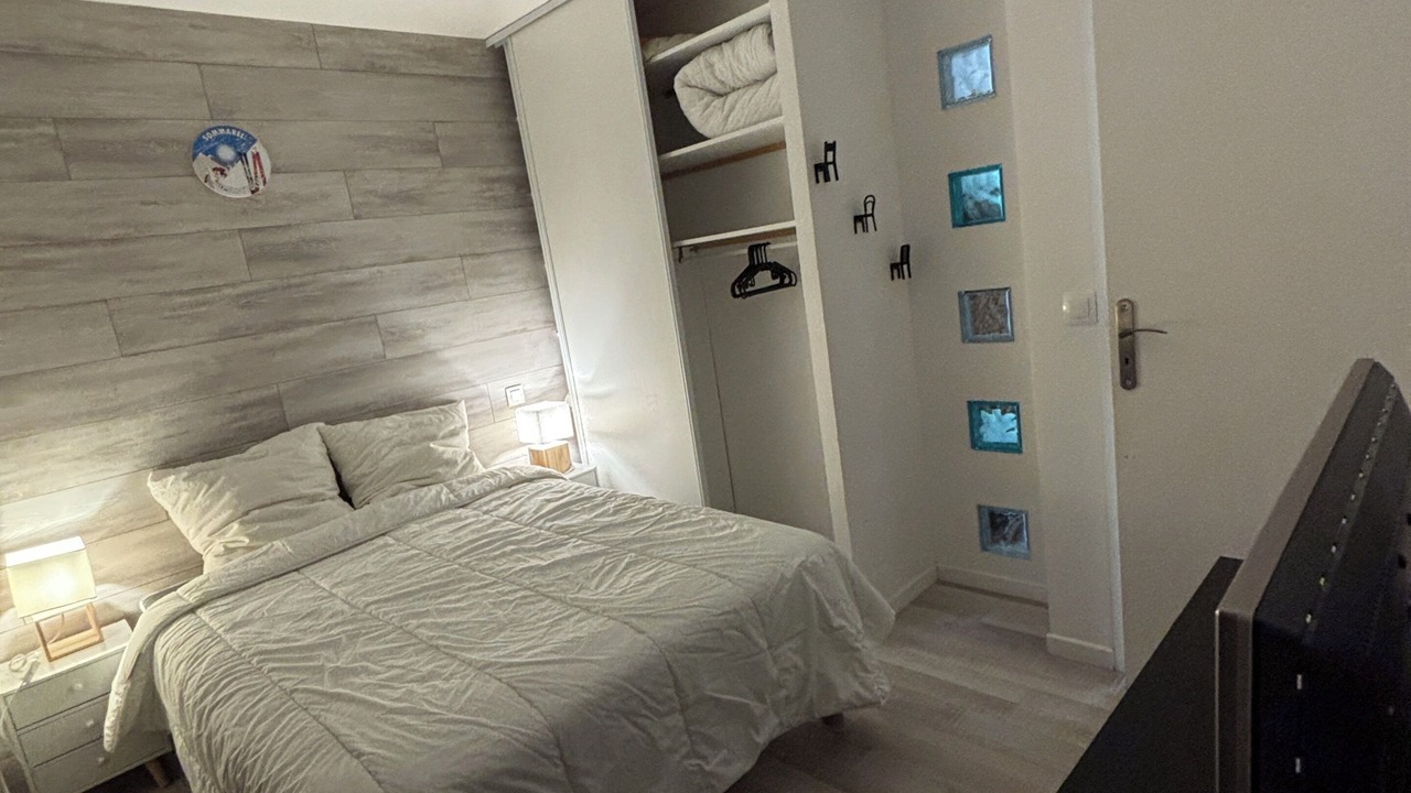 Photo of Bedroom in Saint-Etienne-en-Devoluy