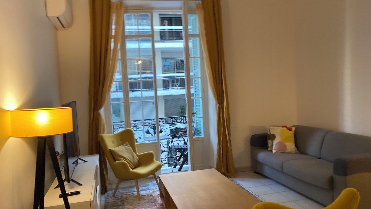 Photo of Livingroom in Jean-Medecin