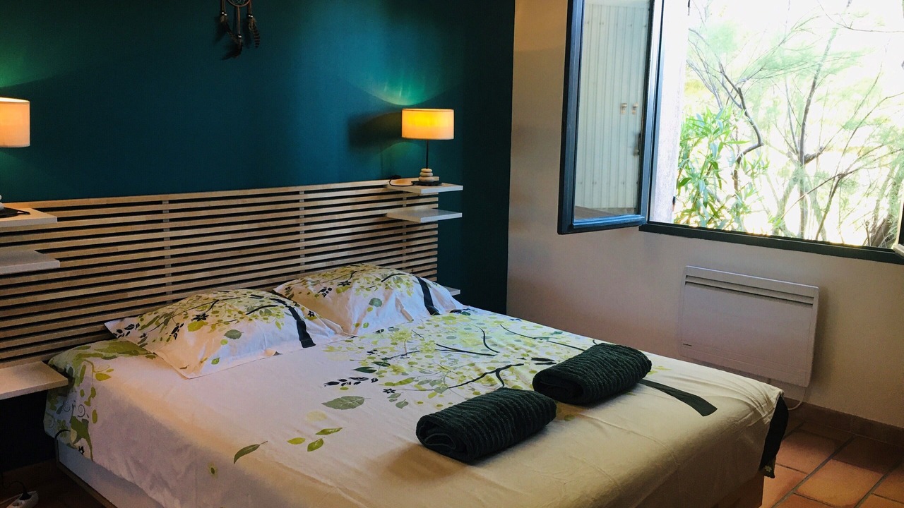 Photo of Bedroom in La Fare-les-Oliviers