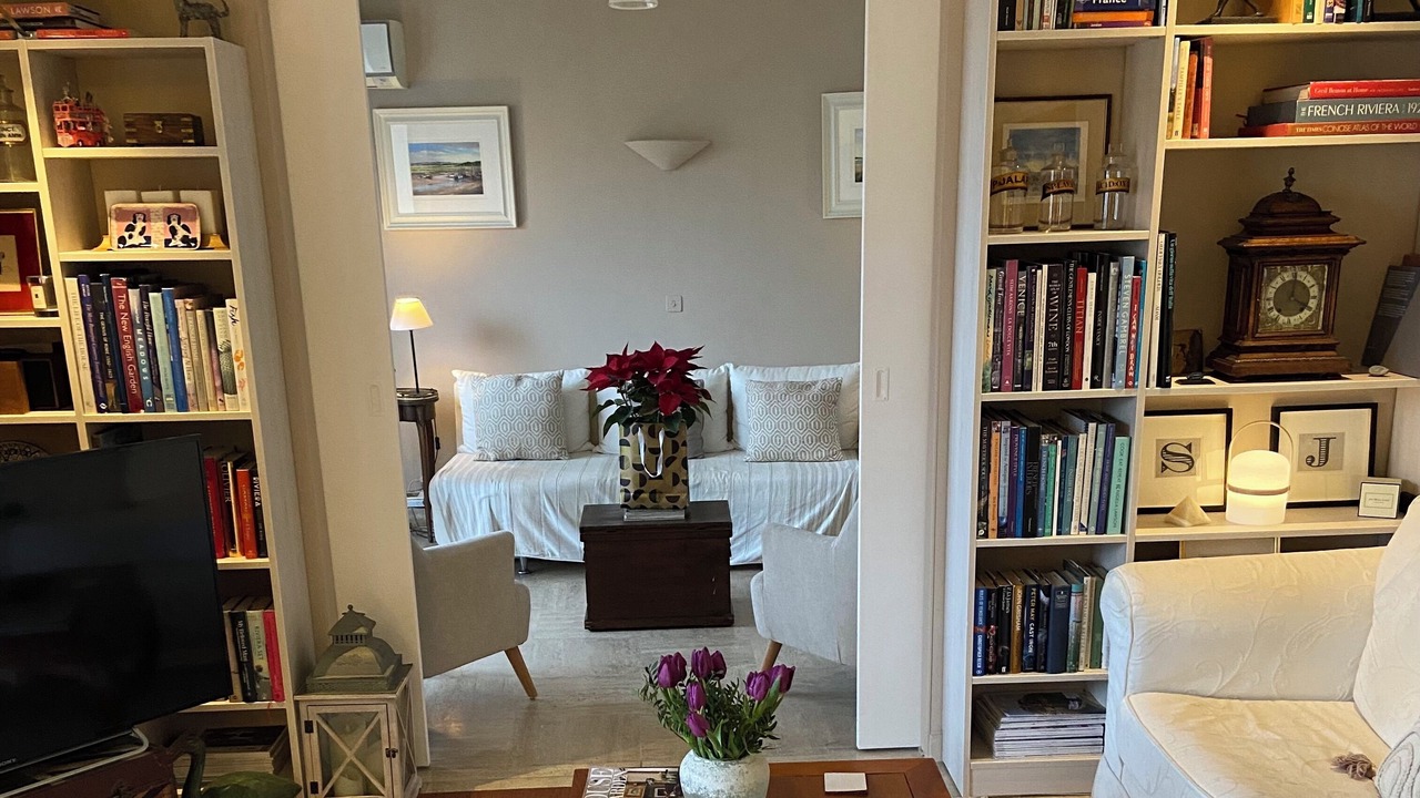 Photo of Livingroom in Prado - Republique