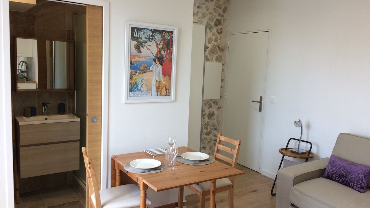 Photo of Livingroom in Antibes Old Town