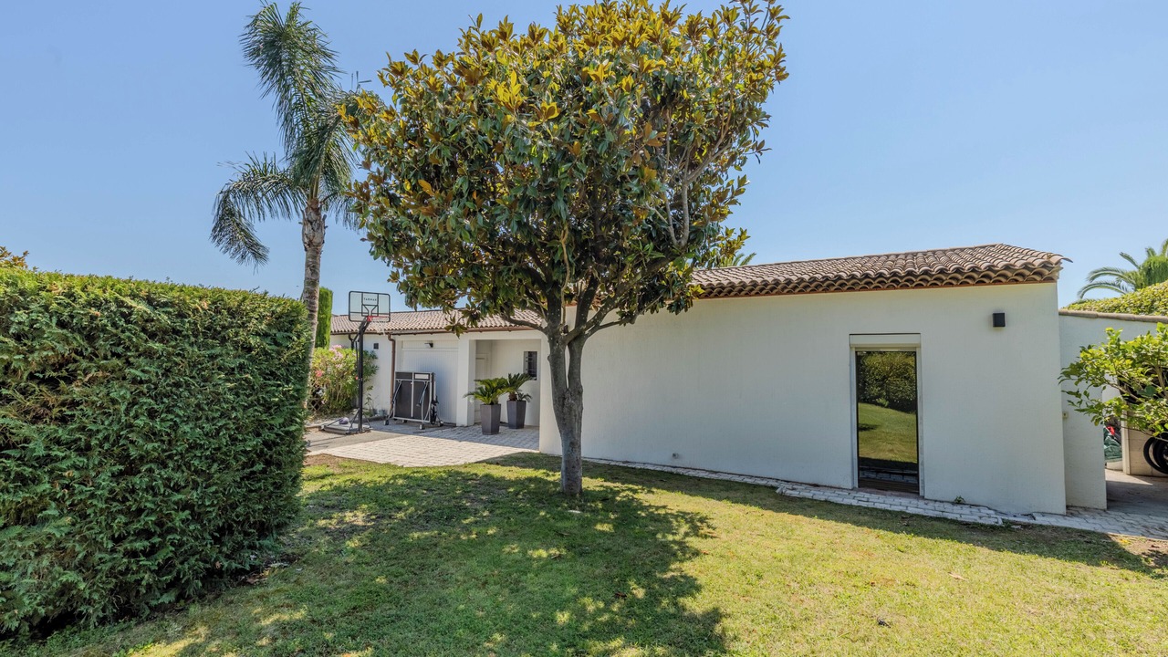 Photo of Outdoor in Villeneuve-Loubet