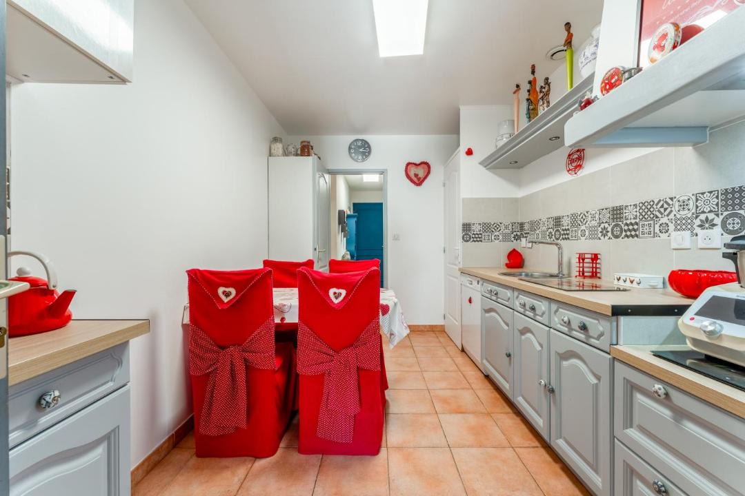 Photo of Kitchen in Faucon