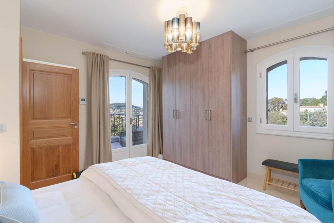 Photo of Bedroom in Vallauris