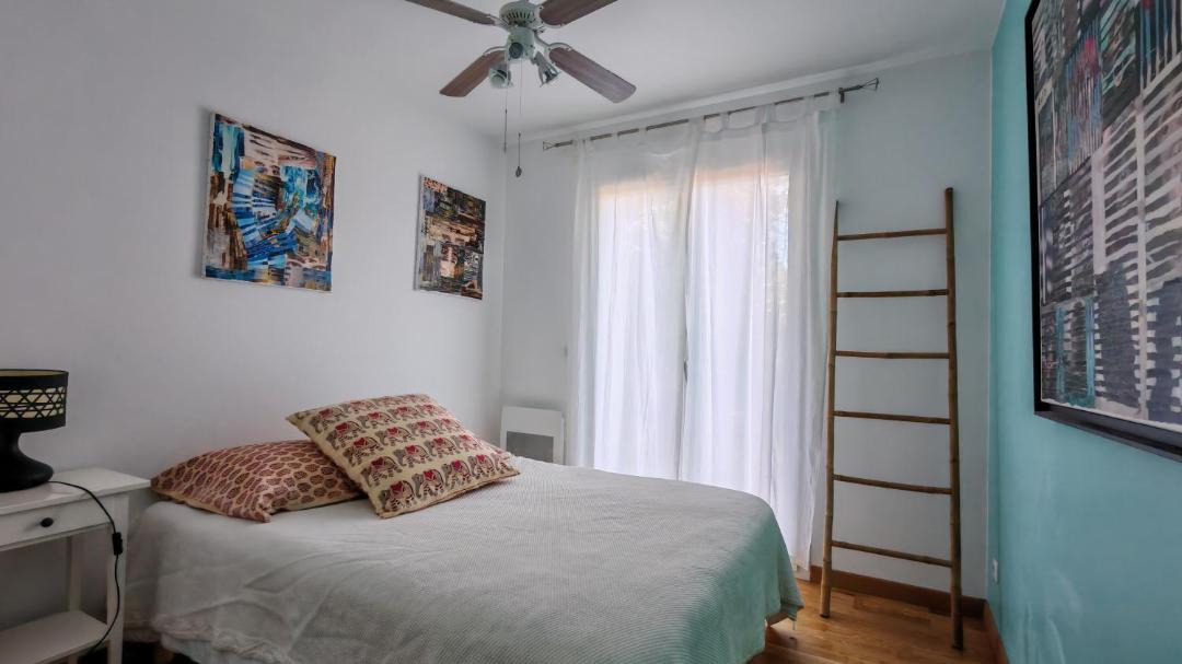 Photo of Bedroom in Neoules