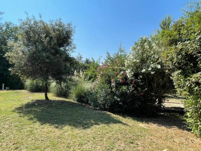 Photo of Outdoor in Lambesc