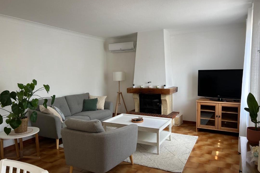 Photo of Livingroom in Orange