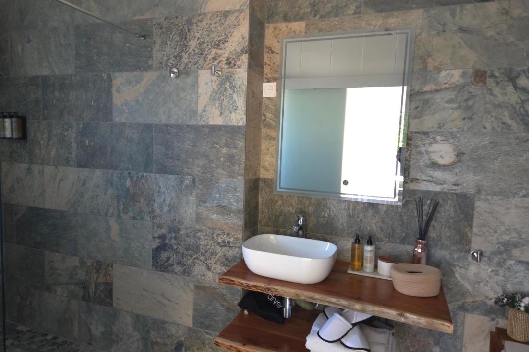 Photo of Bathroom in Saint-Cannat