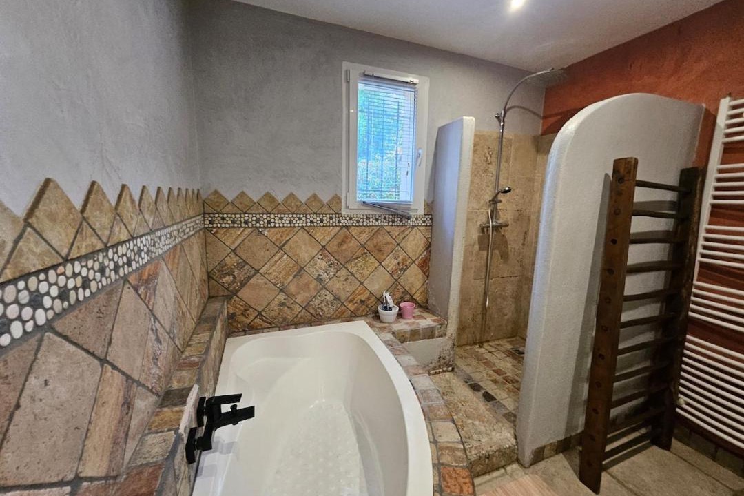 Photo of Bathroom in Courthezon