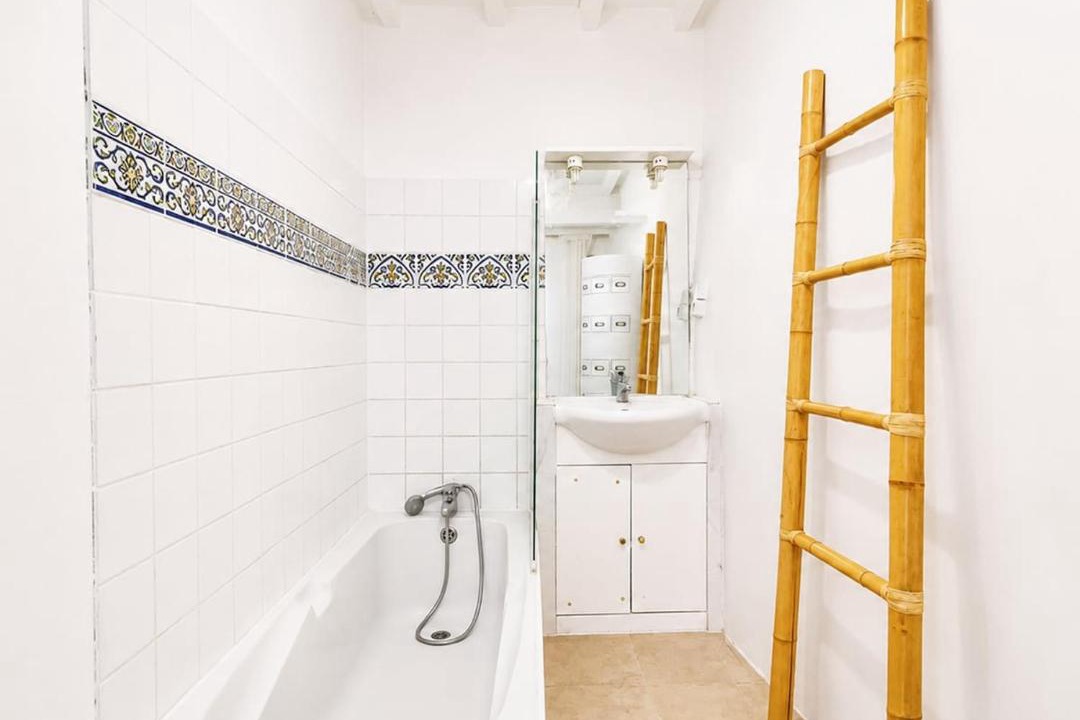 Photo of Bathroom in Avignon City Centre
