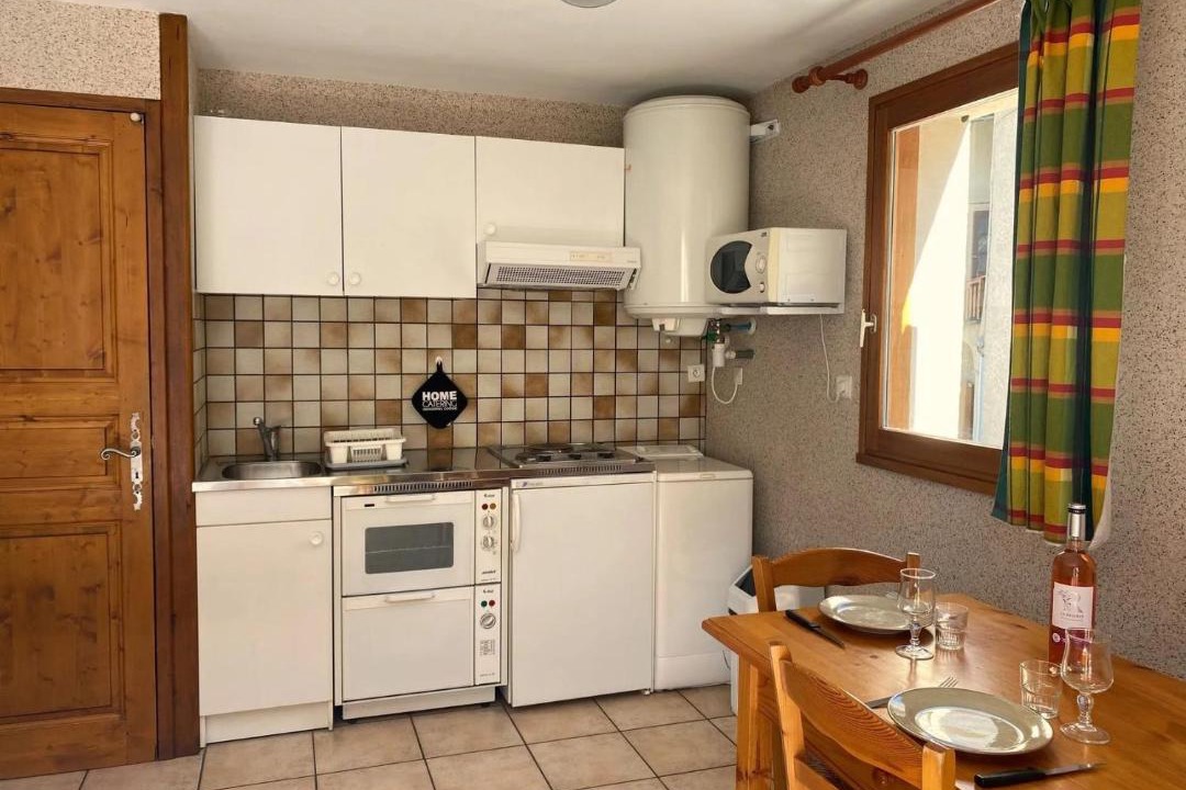 Photo of Kitchen in La Chapelle-en-Valgodemard
