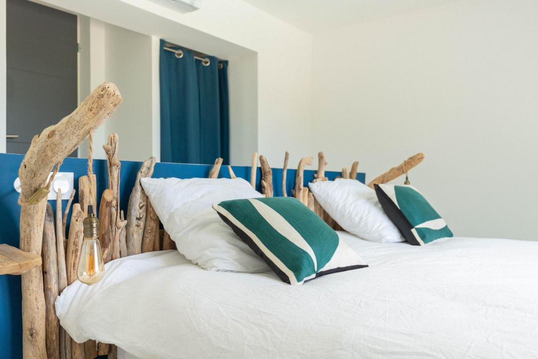 Photo of Bedroom in Mimet