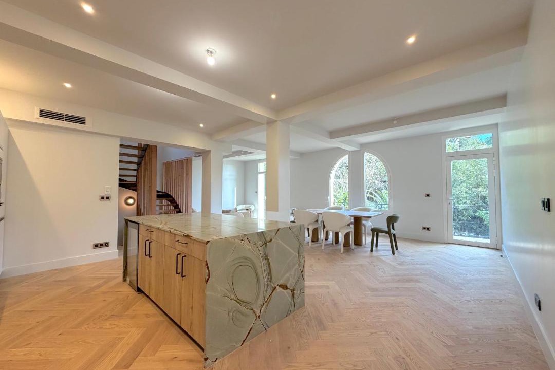 Photo of Kitchen in California - Pezou