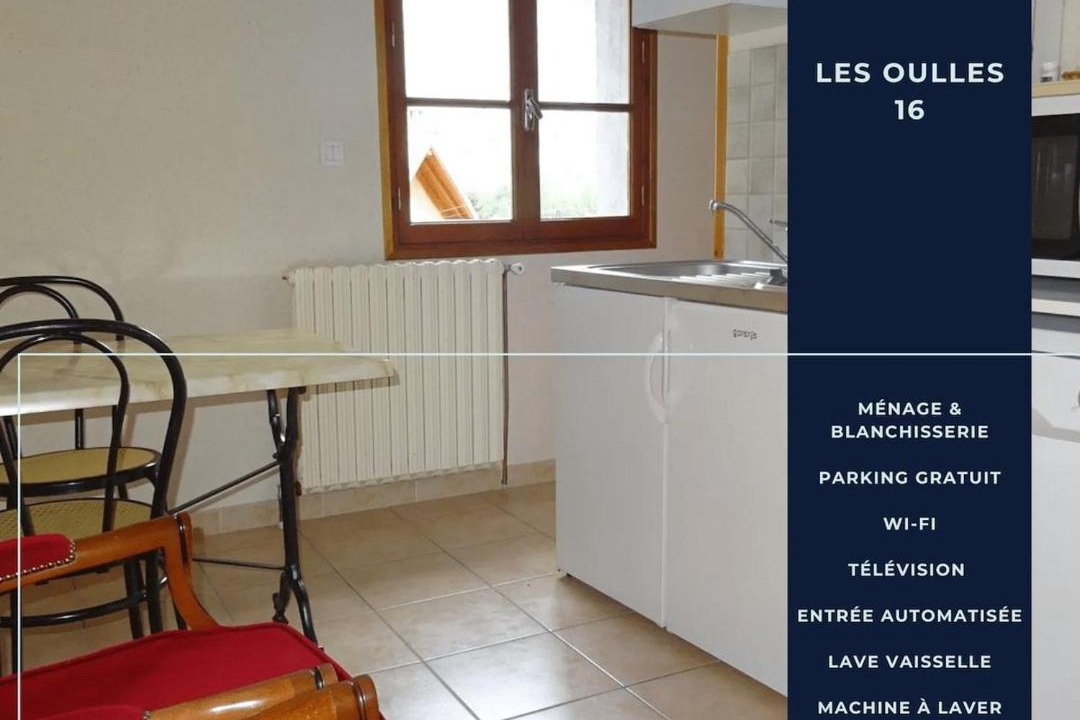 Photo of Kitchen in La Chapelle-en-Valgodemard