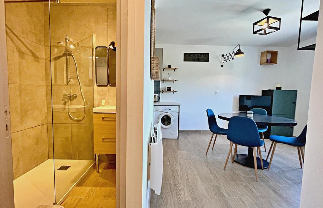 Photo of Bathroom in Giens