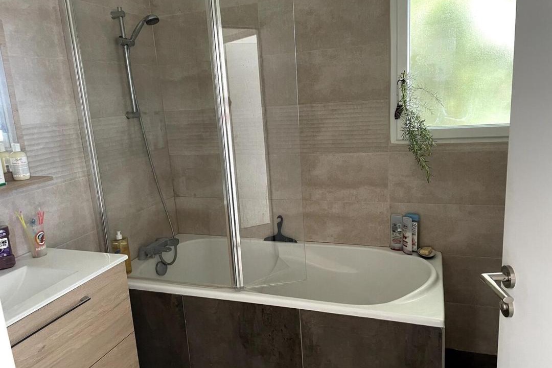 Photo of Bathroom in Saint-Jean-de-Cuculles