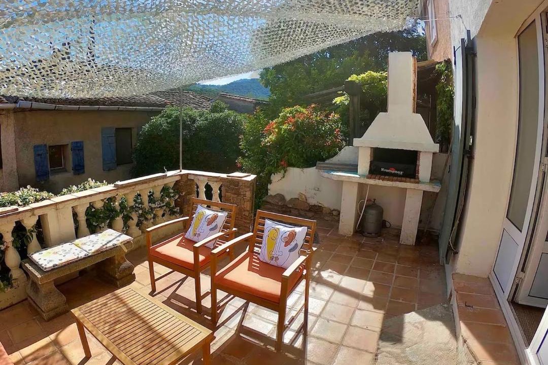 Photo of Patio Balcony in Val de Gilly