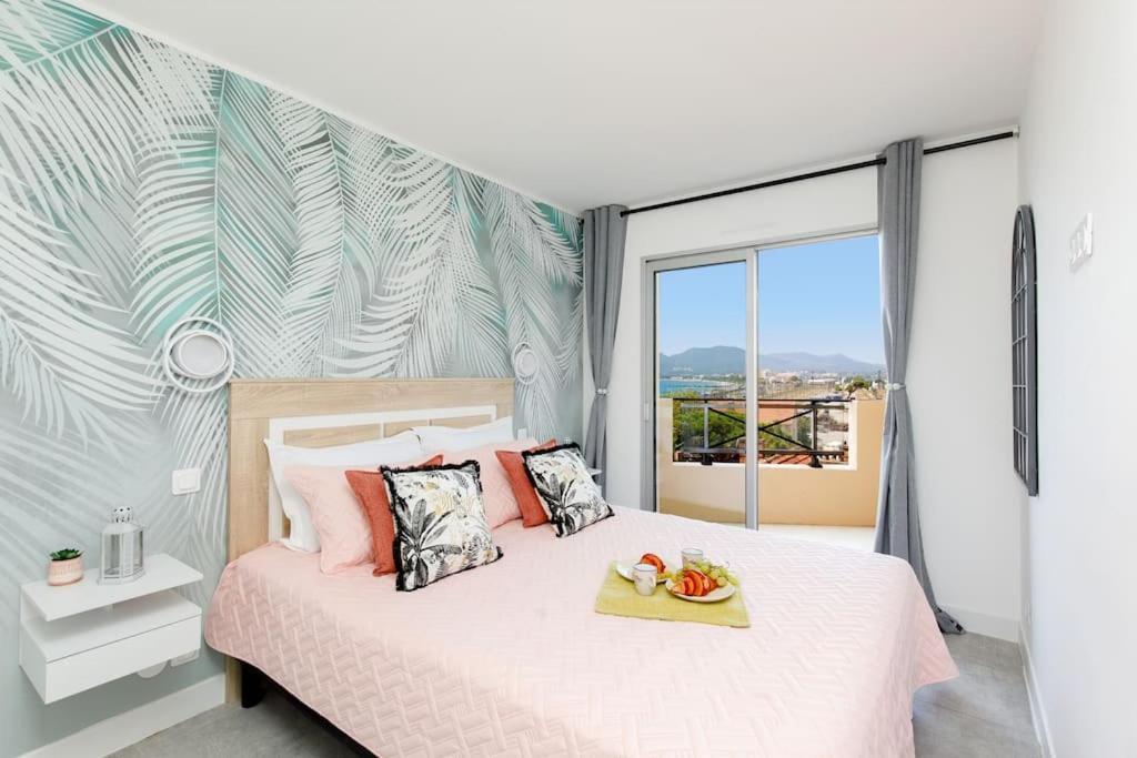 Photo of Bedroom in La Bocca