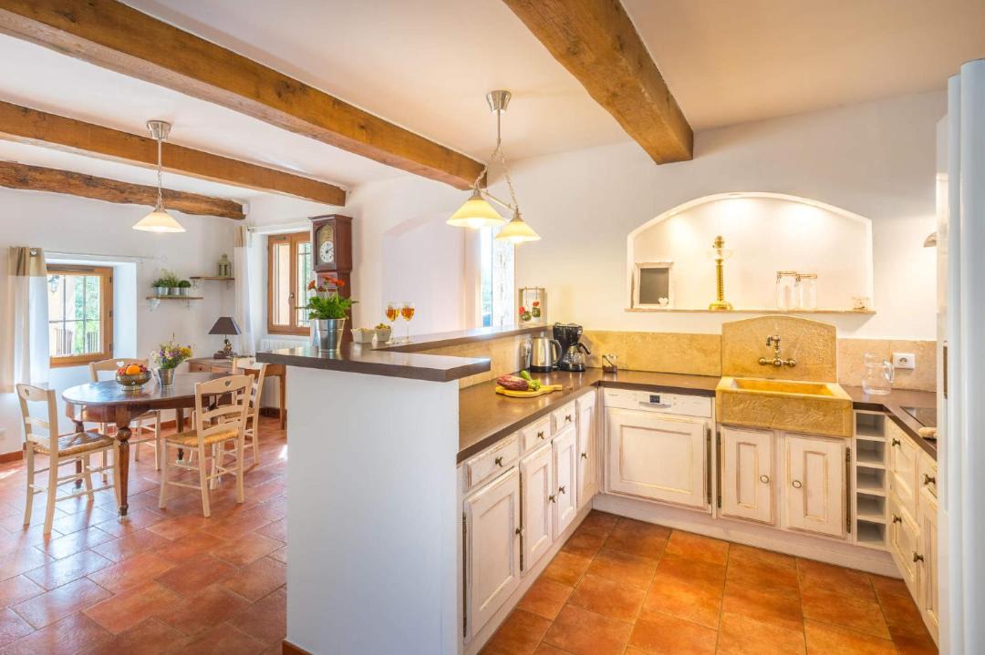 Photo of Kitchen in Saint-Cezaire-sur-Siagne