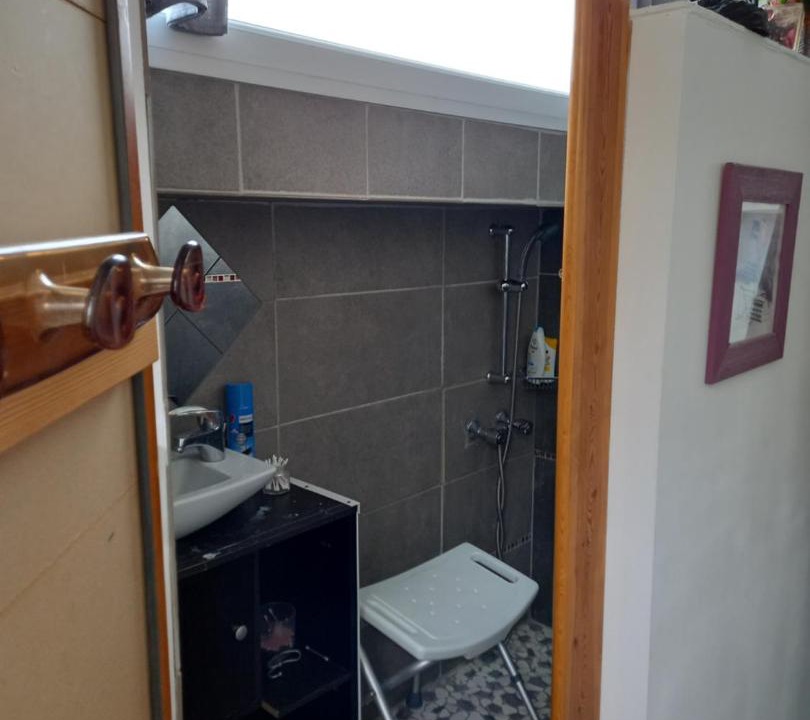 Photo of Bathroom in Chateauneuf-Villevieille