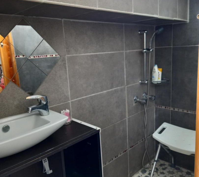 Photo of Bathroom in Chateauneuf-Villevieille