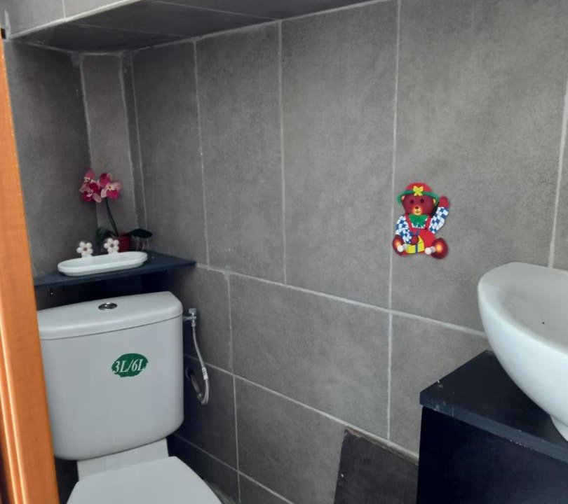 Photo of Bathroom in Chateauneuf-Villevieille