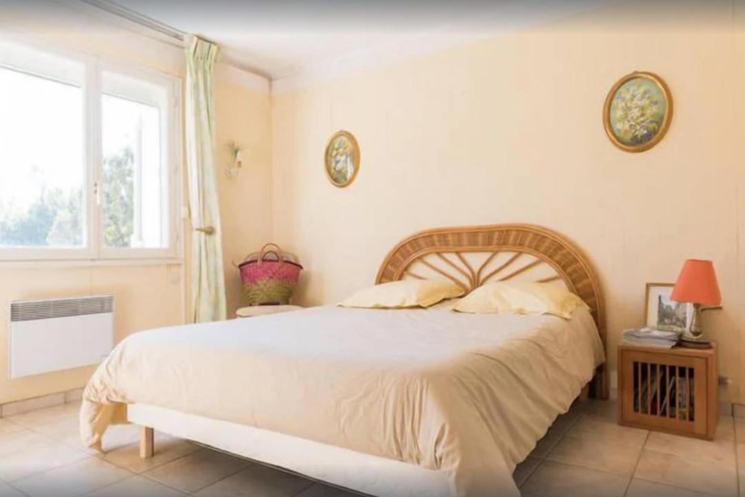 Photo of Bedroom in Le Brusc