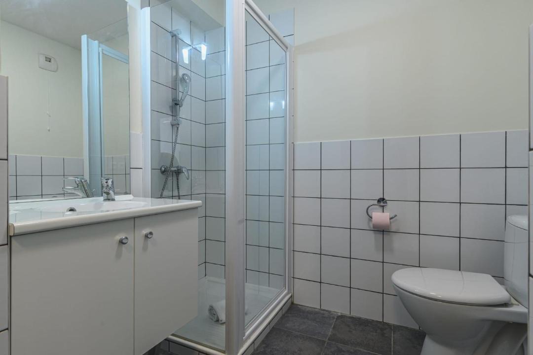 Photo of Bathroom in Vernier