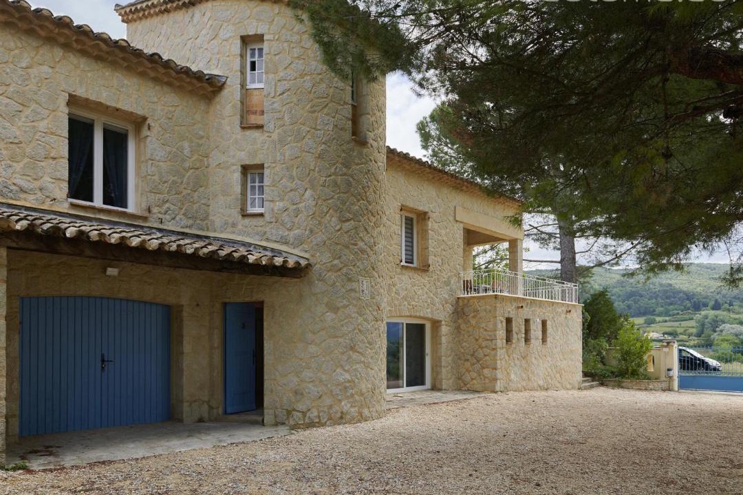 Photo of Buildings in Saint-Romain-en-Viennois