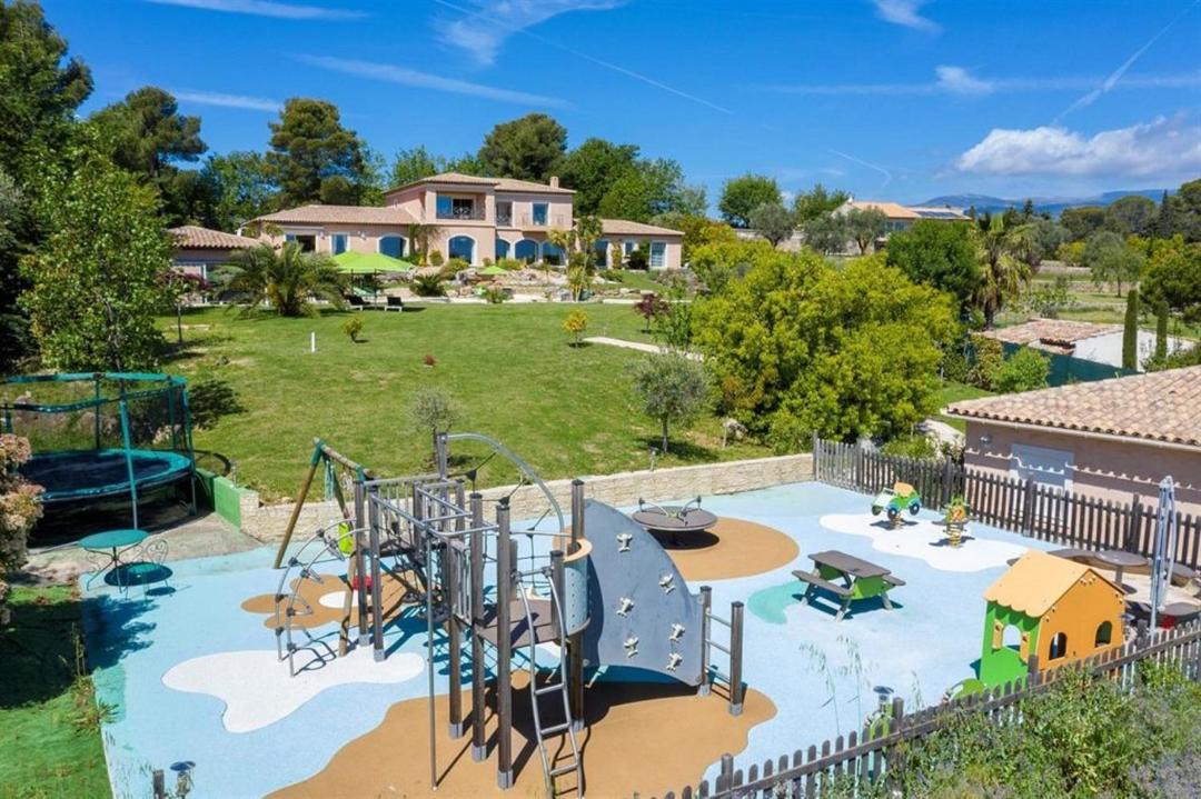 Photo of Others in Mougins