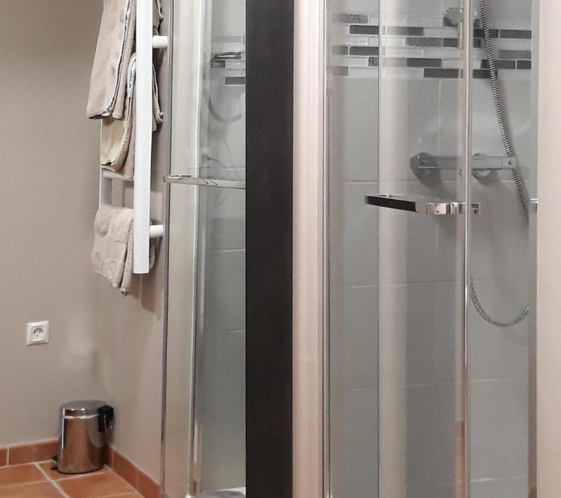 Photo of Bathroom in Salon-de-Provence