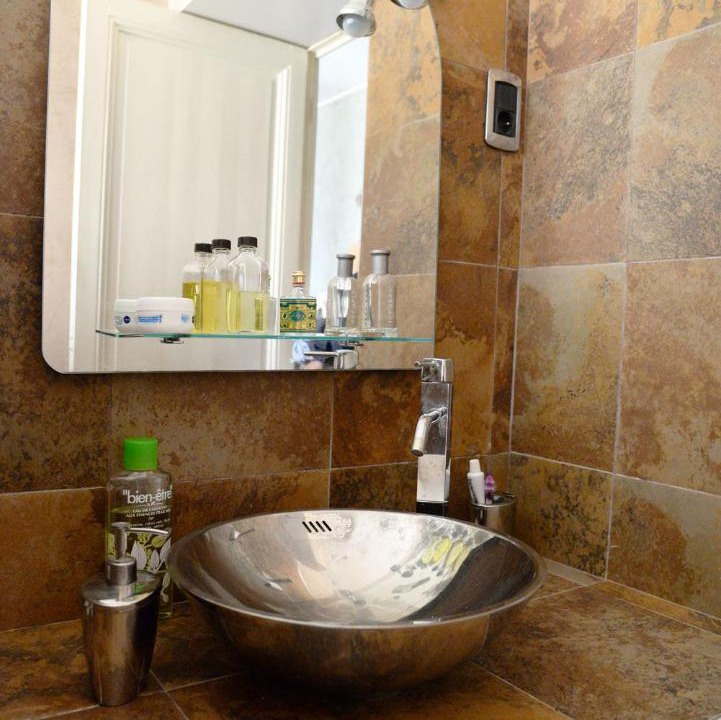 Photo of Bathroom in Liberation