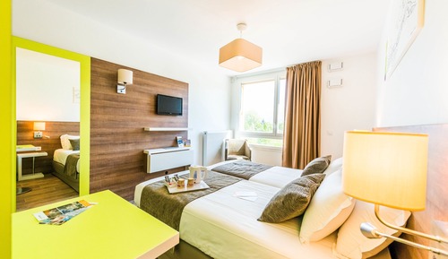 Studio, 2 Twin Beds