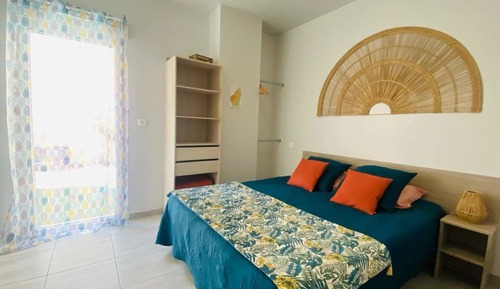 Comfort Room, Patio