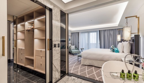 Suite (Victoria)