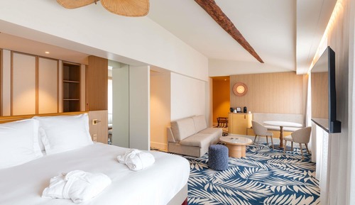 Junior Suite, 1 Double Bed with Sofa bed