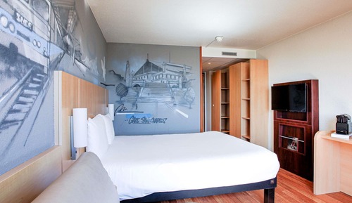 Room, Multiple Beds
