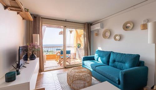 Studio Apartment with Sea View