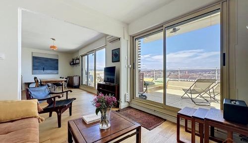 Two-Bedroom Apartment with Sea View