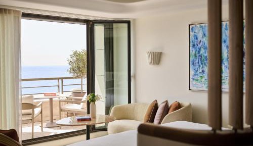 Deluxe King Room with Sea View