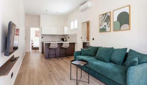 One-Bedroom Apartment with Garden View