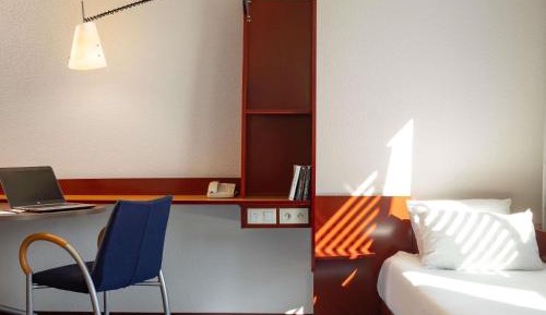 Superior Suite with One Double Bed and One Single Bed
