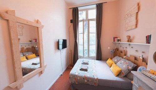 Private Room with Private External Bathroom and Shared Toilet