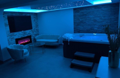 Orange House | Sandspa 84