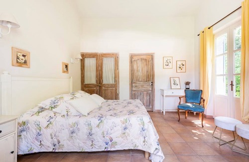 Salon-de-Provence Hotel | Mas de Lure