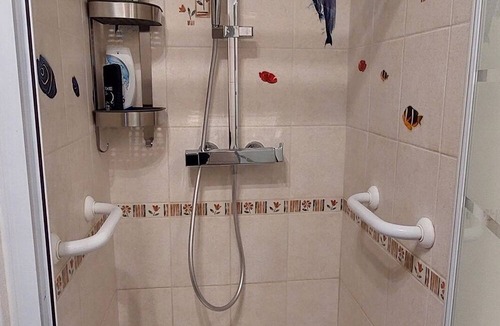 Istres Apartment | Apartment in Istres