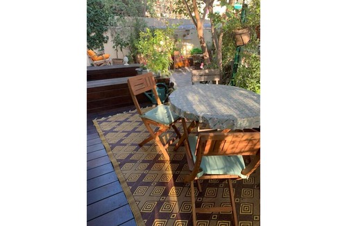 Perier Bed & Breakfast | Studio Perier with garden - Vélodrome 15 mns bus